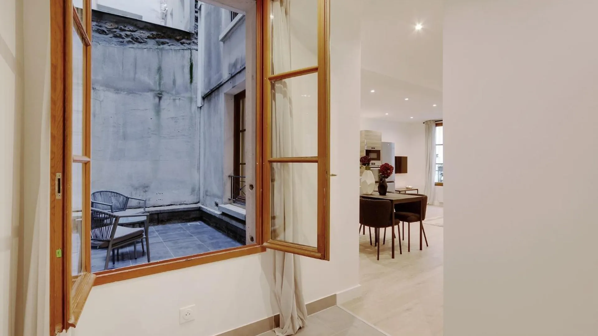 Boutiques Apartments Paris 0*,